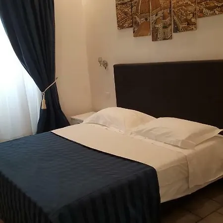 La Piazza Centrale Florence